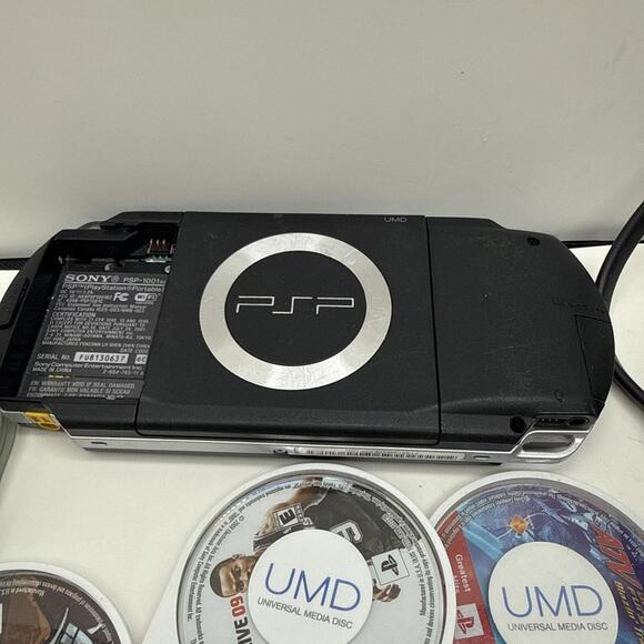 Sony PSP Console Bundle W/10Games, 2 Game Cases, Cover & Charger No Battery Work - Picture 9 of 12